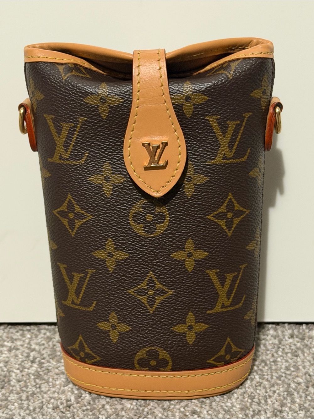 Louis Vuitton Fold Me Pouch